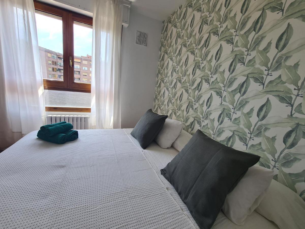 Dos Torres Tauriel - Espacioso Apartamento Con Impresionantes Vistas Y Garaje Privado Сарагоса Екстериор снимка
