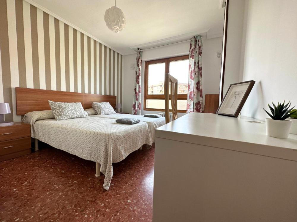 Dos Torres Tauriel - Espacioso Apartamento Con Impresionantes Vistas Y Garaje Privado Сарагоса Екстериор снимка